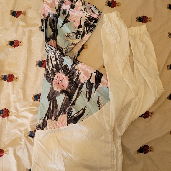 Nike wind breaker jacket - Picture 6 of 8